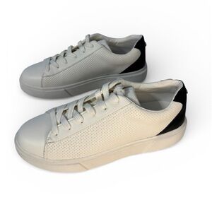 Steve Madden STASH White Perforated Sneakers Women's Size 8.5 Platform